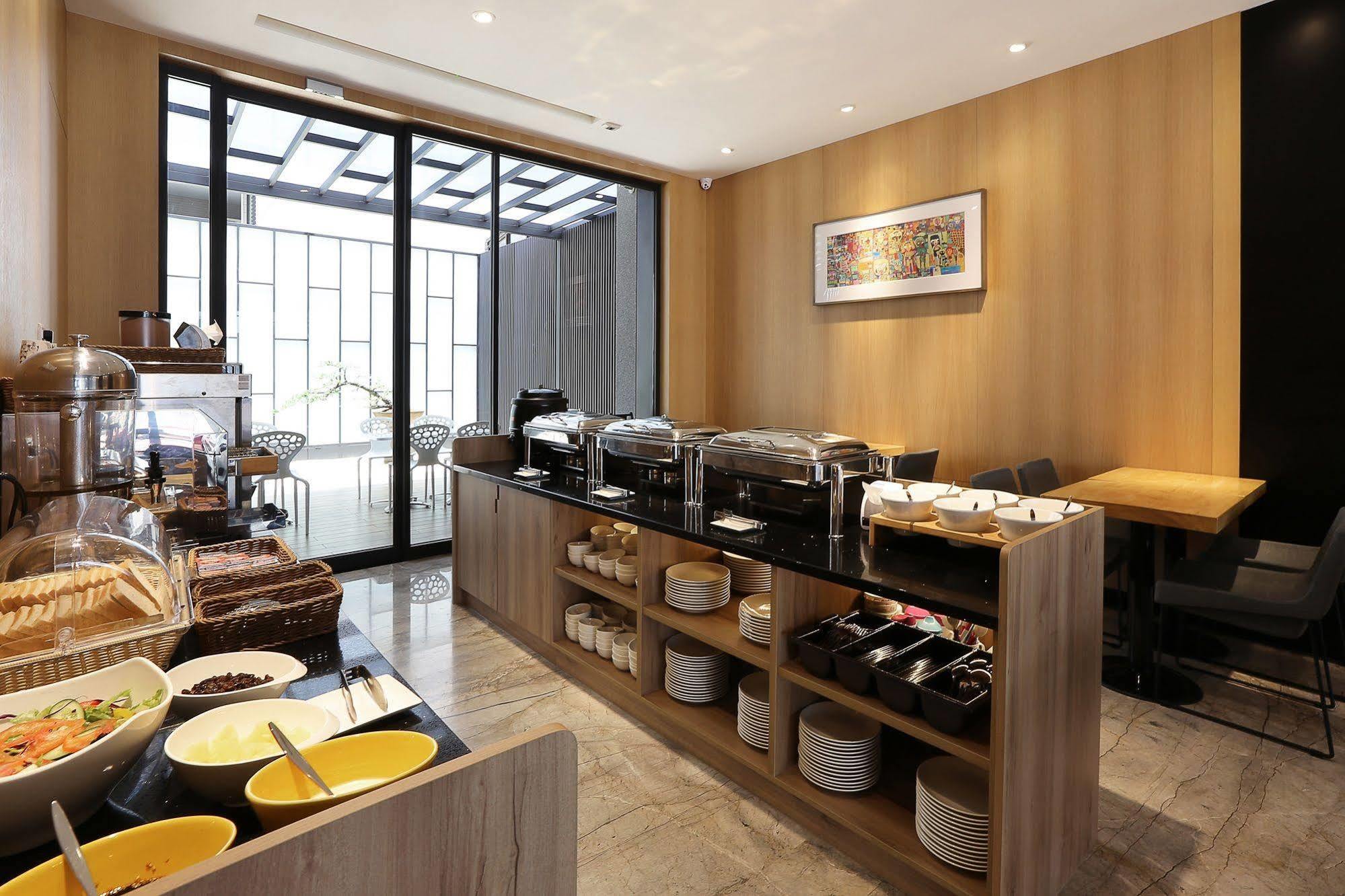 Miller Inn Taichung Eksteriør bilde